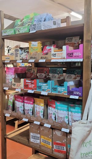 Caramels, Sweets, Marshmallows
#candykittens #kuhbonbon #freefrom #beautysweets   at Green Beans in Lisbon