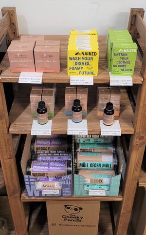 House Cleaning-concentrated
Solid Soap for Dishes
Trash Bags ##wildbag
#naiked #mindthe trash at Green Beans in Lisbon