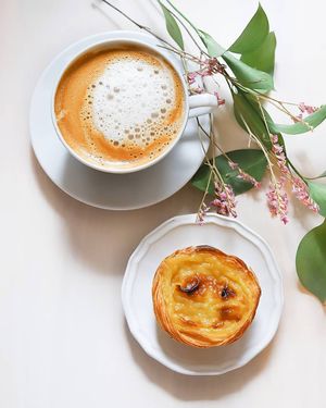 Vegan Custard Tart and Oat Latte at Green Beans in Lisbon