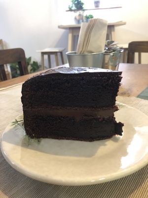 Bolo de chocolate / chocolat cake at Green Beans in Lisbon