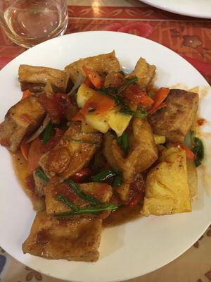 Close picture: really nice tofu with tasty pineapple (only a little bit oily)  at Bao Anh in Ninh Binh