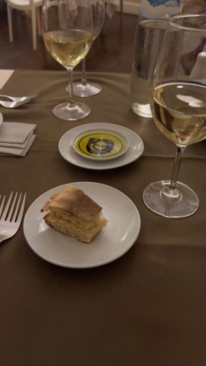 Bread and oliveoil with balsamic vinegar for couvert  at Olives Restaurante in Funchal