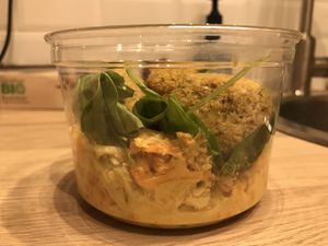 falafel salad — side view at Cojean - CNIT in Puteaux