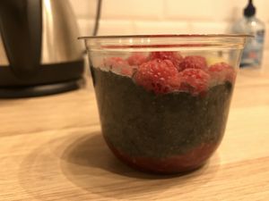 chia raspberry pudding — side view at Cojean - CNIT in Puteaux