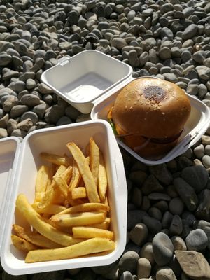BBQ Burger with fries at Emmi's Kitchen - Glockenbach in Munich