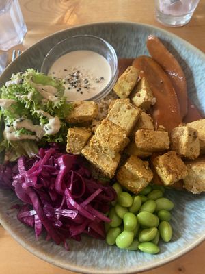 Poke bowl  at Emmi's Kitchen - Glockenbach in Munich