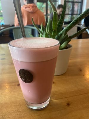 Superfood latte  at Emmi's Kitchen - Glockenbach in Munich