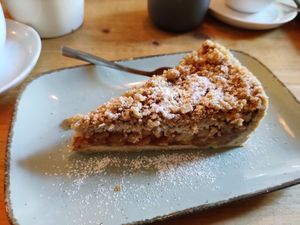 Apple crumble at Emmi's Kitchen - Glockenbach in Munich