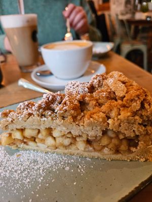 Apfel Streuselkuchen #Veganuary at Emmi's Kitchen - Glockenbach in Munich