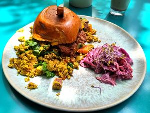 Breakfast burger at Emmi's Kitchen - Glockenbach in Munich