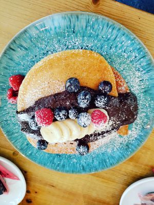 Pancakes (with chocolate, banana and berries) at Emmi's Kitchen - Glockenbach in Munich