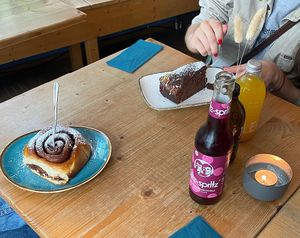 Zimtschnecke & Schokokuchen  at Emmi's Kitchen - Glockenbach in Munich