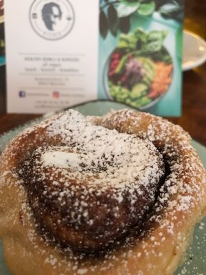Delicious vegan cinnamon roll   at Emmi's Kitchen - Glockenbach in Munich