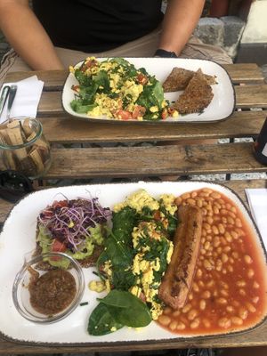Ultimate breakfast and tofu scramble  at Emmi's Kitchen - Glockenbach in Munich