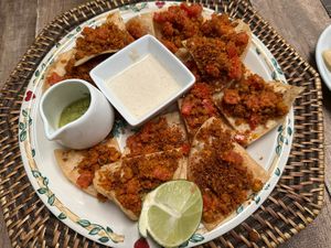 ‘Tacos’ reconvertidos a nachos  at Xela Green in Quetzaltenango