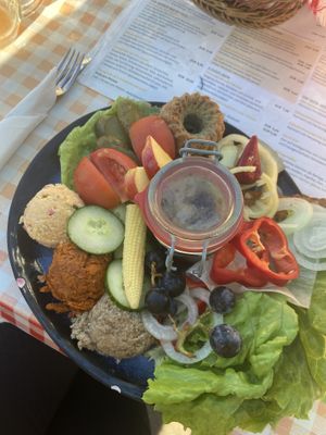 Vegane Platte  at Buschenschank Bernhart in Riegersburg