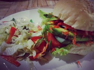 avocado burger at Bali Maitreya Cafe in Lembongan