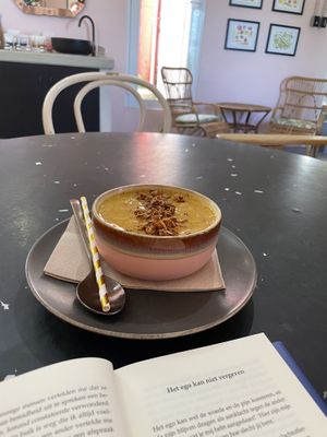 Smoothie bowl  at Hofi Cas Cora in Willemstad