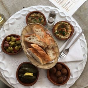 full vegan mezze at Traffic in Amsterdam