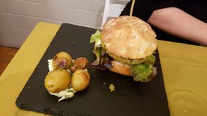 Burger at Pura Vida Vegan Bar in Madrid