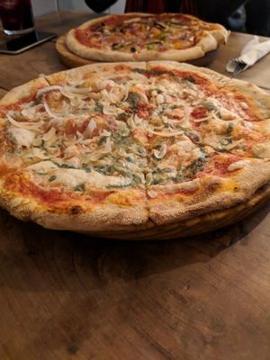 4 Cheese Pizza from Pura Vida at Pura Vida Vegan Bar in Madrid