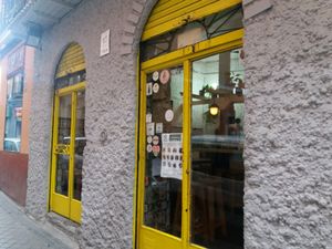 Entrance at Pura Vida Vegan Bar in Madrid