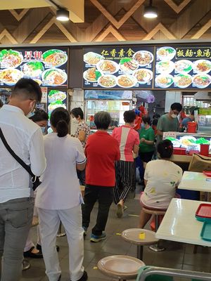 Long queue during lunch 16/11/20 ~ Circuit Breaker Period Phase 2 at Ren Xiang Vegetarian Food 仁香素食 in East Singapore