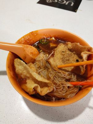 Bee hoon rebus😋 at Ren Xiang Vegetarian Food 仁香素食 in East Singapore