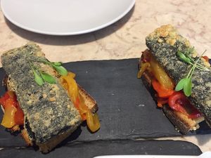 Bruscheta de no fish at 26 Vegan Food Project in Lisbon