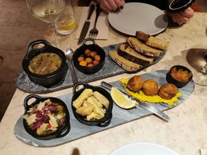 Portugiese starters at 26 Vegan Food Project in Lisbon