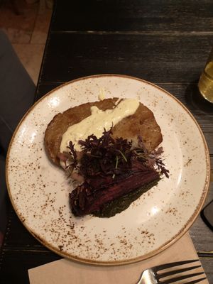 Seiten schnitzel with mustard-honey dressing, salad and root beet/carrot lasagne at 26 Vegan Food Project in Lisbon