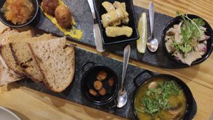 Appetizer plate at 26 Vegan Food Project in Lisbon