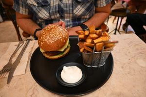 Hamburger at 26 Vegan Food Project in Lisbon