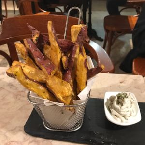 sweet potato fries at 26 Vegan Food Project in Lisbon