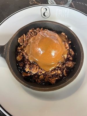 crumble extraordinaire  at 26 Vegan Food Project in Lisbon