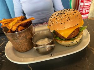 Império do sol hamburger at 26 Vegan Food Project in Lisbon