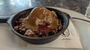 Berry crumble  at 26 Vegan Food Project in Lisbon