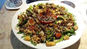 Gemüsesalat at 26 Vegan Food Project in Lisbon