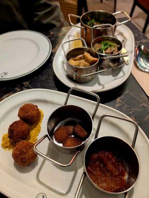 Sharing starter at 26 Vegan Food Project in Lisbon