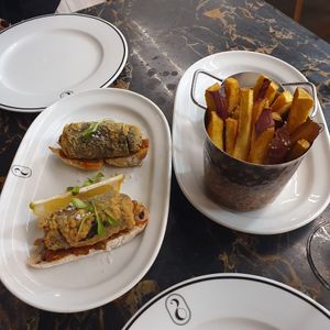 Sardinia melancolica and batata doce frita at 26 Vegan Food Project in Lisbon