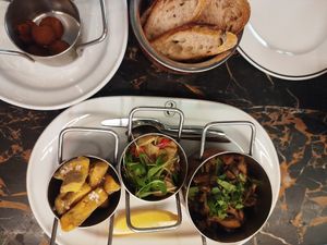 Rabas / pulpo / pato at 26 Vegan Food Project in Lisbon