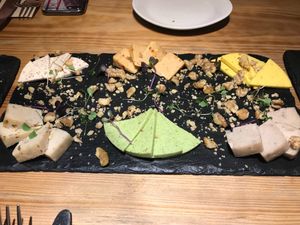 Tábua de queijos at 26 Vegan Food Project in Lisbon