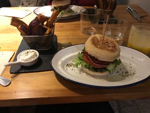 Hamburguer at 26 Vegan Food Project in Lisbon