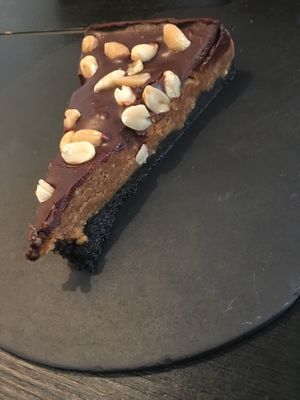 Peanut/Oreo cake at 26 Vegan Food Project in Lisbon