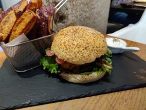 🤷🏼‍♂️ at 26 Vegan Food Project in Lisbon