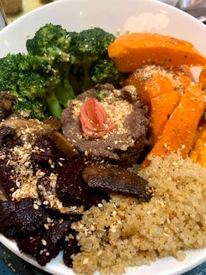 healthy bowl at 26 Vegan Food Project in Lisbon