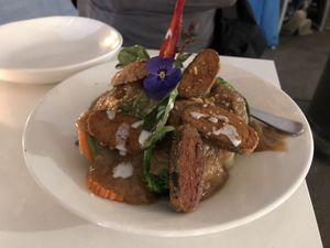 Tofu mit Erdnusssauce at Kindness Vegan in Darlinghurst