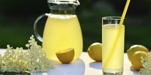 Fresh drinks at Pur & Simplu in Constanta