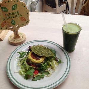 Hemp Burger and green juice   at Groot in Moscow