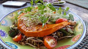 Super Food Bowl at The Cashew Tree in Pecatu